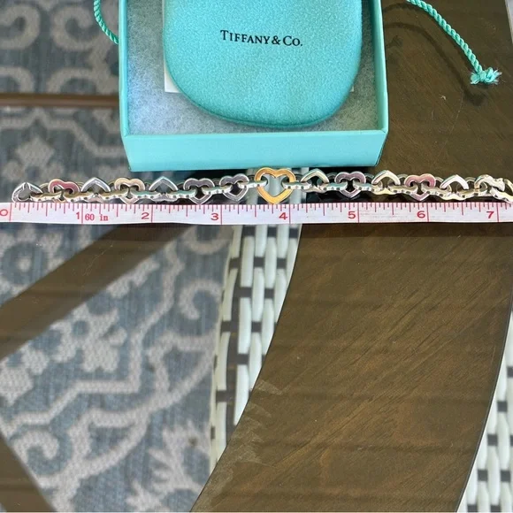 Tiffany & Co. authentic sterling silver & 18k gold interlocking heart bracelet - Picture 6 of 9